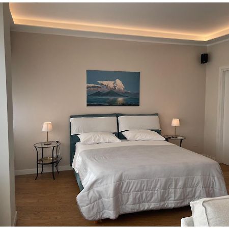 Aurelia'S Suite Napoli Luaran gambar