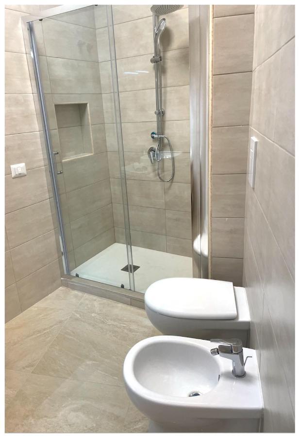 Aurelia'S Suite Napoli Luaran gambar